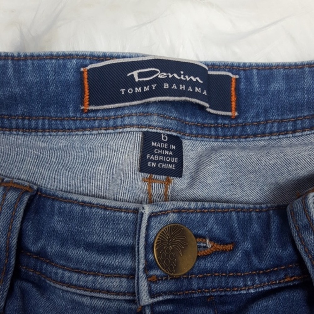 Tommy Bahama Haddon Skinny Jeans - Size 6 - Picture 4 of 5